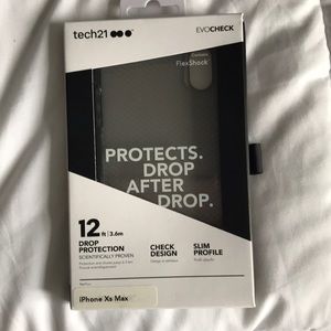 Tech 21 iPhone XS Max case